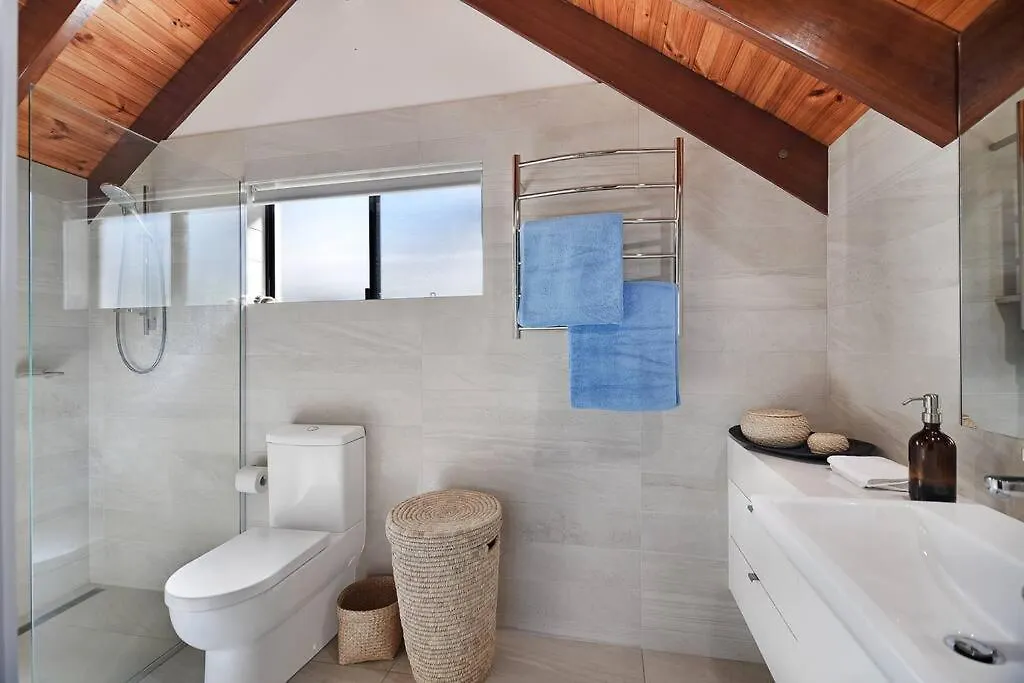Holiday home The Retreat, Family Home ~ Pool & Quiet Location Sunshine Beach Australia
