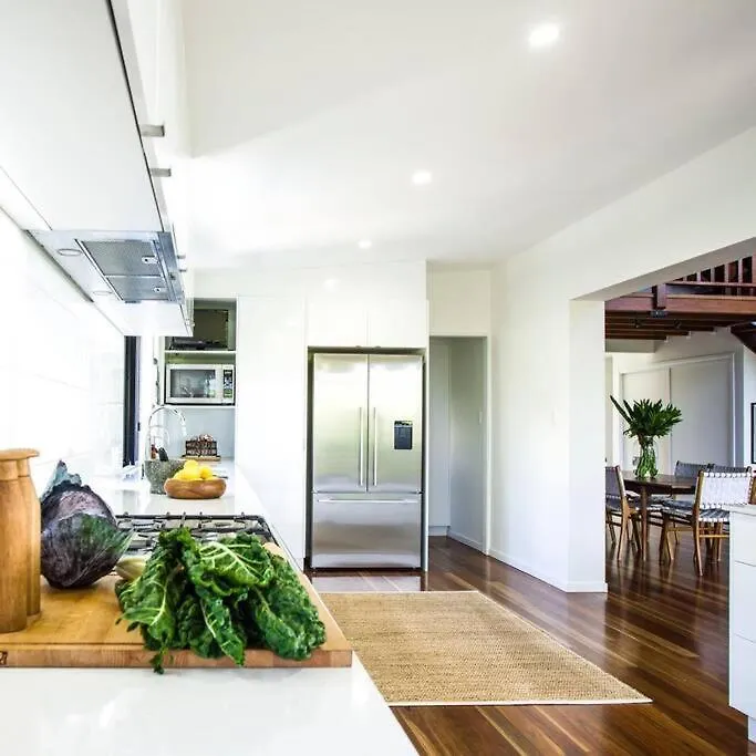 The Retreat, Family Home ~ Pool & Quiet Location Sunshine Beach