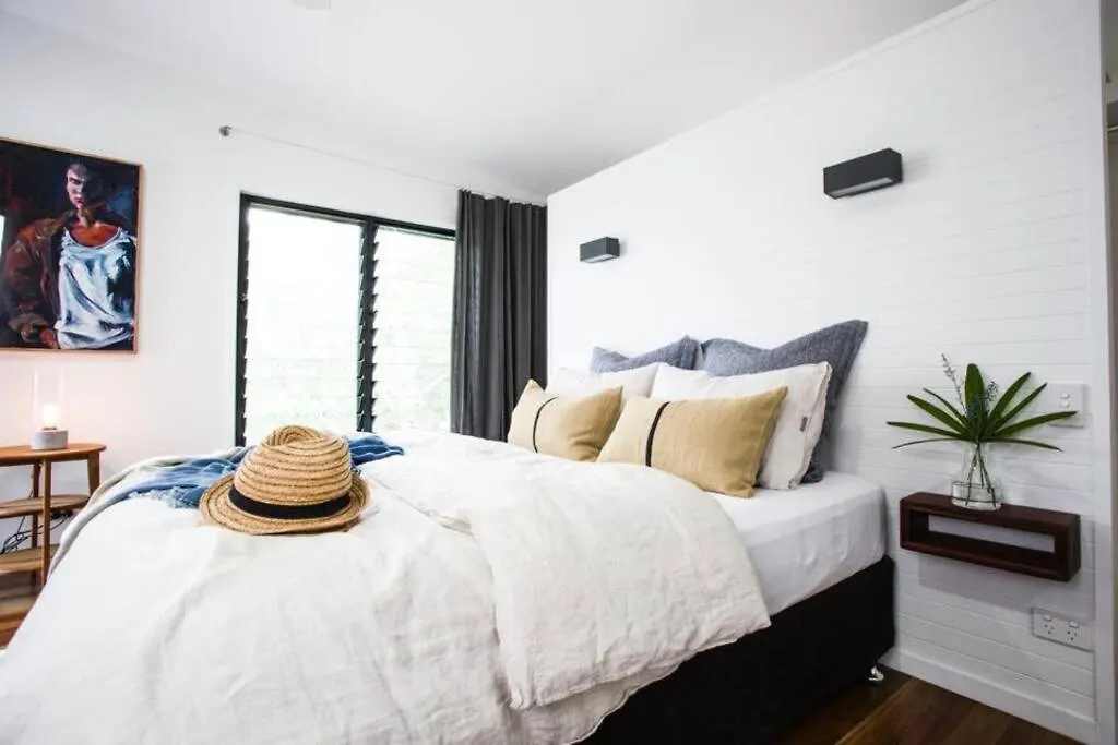 Holiday home The Retreat, Family Home ~ Pool & Quiet Location Sunshine Beach Australia