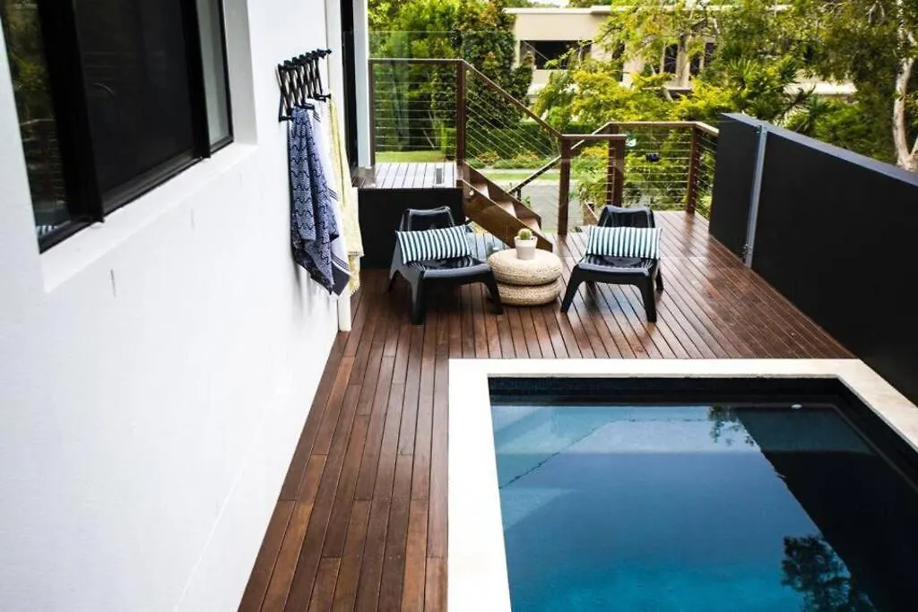 The Retreat, Family Home ~ Pool & Quiet Location Sunshine Beach