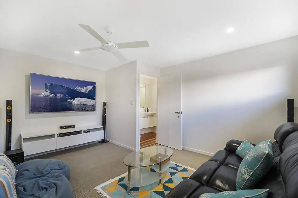 The Retreat, Family Home ~ Pool & Quiet Location Sunshine Beach 0*,  Australia