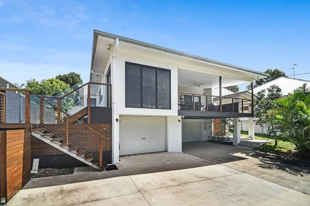 The Retreat, Family Home ~ Pool & Quiet Location Sunshine Beach